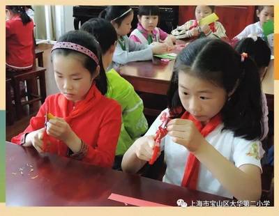 多彩藝術(shù)舞臺(tái),快樂(lè)展示才藝