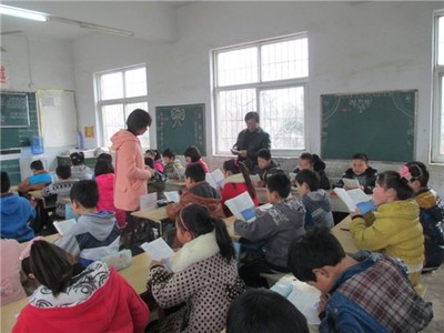 張樓中心小學(xué)與大華第二小學(xué)聯(lián)合開展開放課堂活動